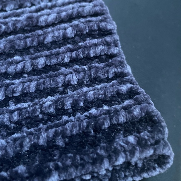 GAP Navy Blue Super Soft Chenile Long Sleeved Sweater - Picture 16 of 16